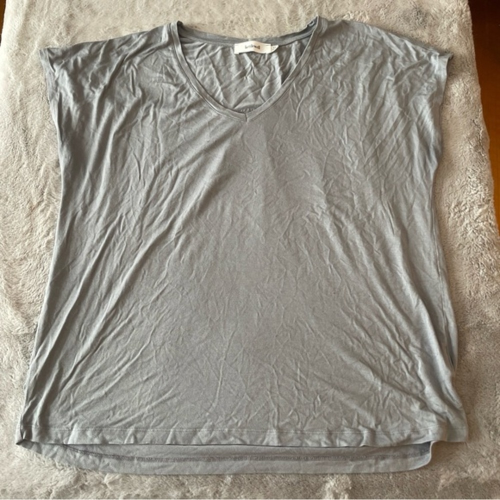 Kettlewell cap sleeve Gray V-Neck Women's Tee size LL